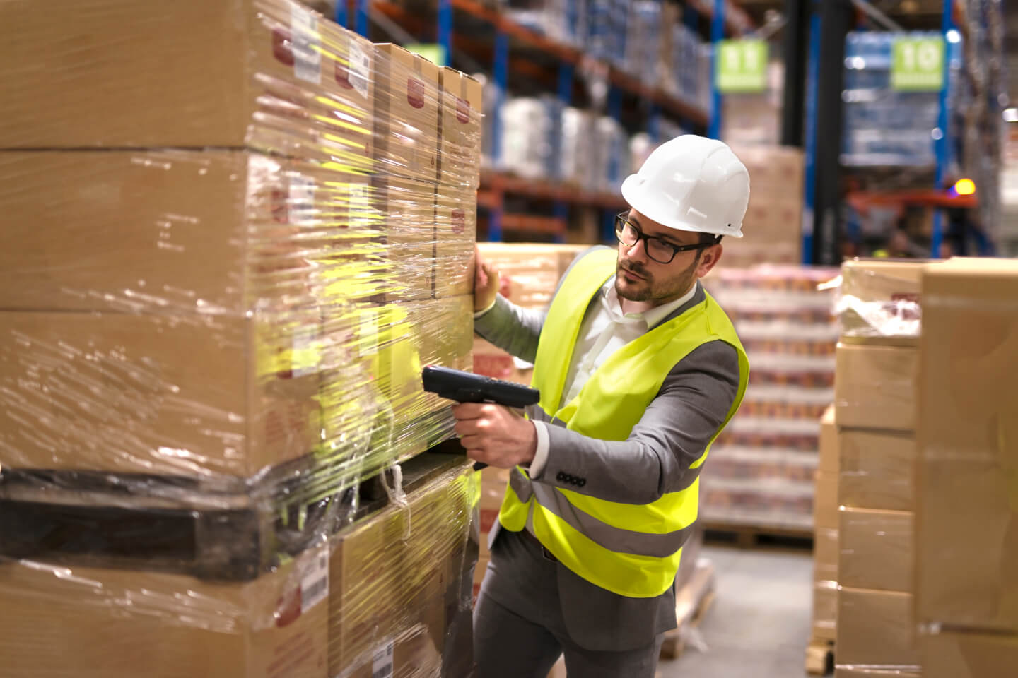 Understanding the Complex Landscape of WMS, WCS and WES Warehouse Solutions